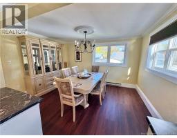 15 Underhill Street, photo 17