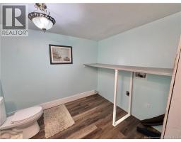 15 Underhill Street, photo 22