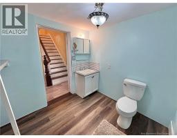 15 Underhill Street, photo 23