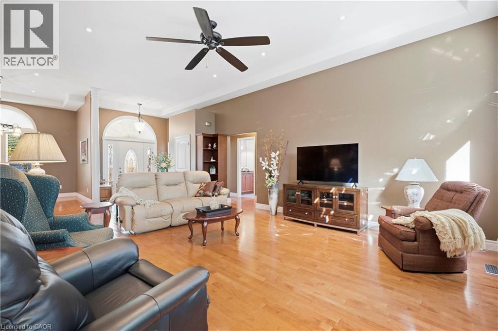 12 WELWOOD Avenue - Image 19