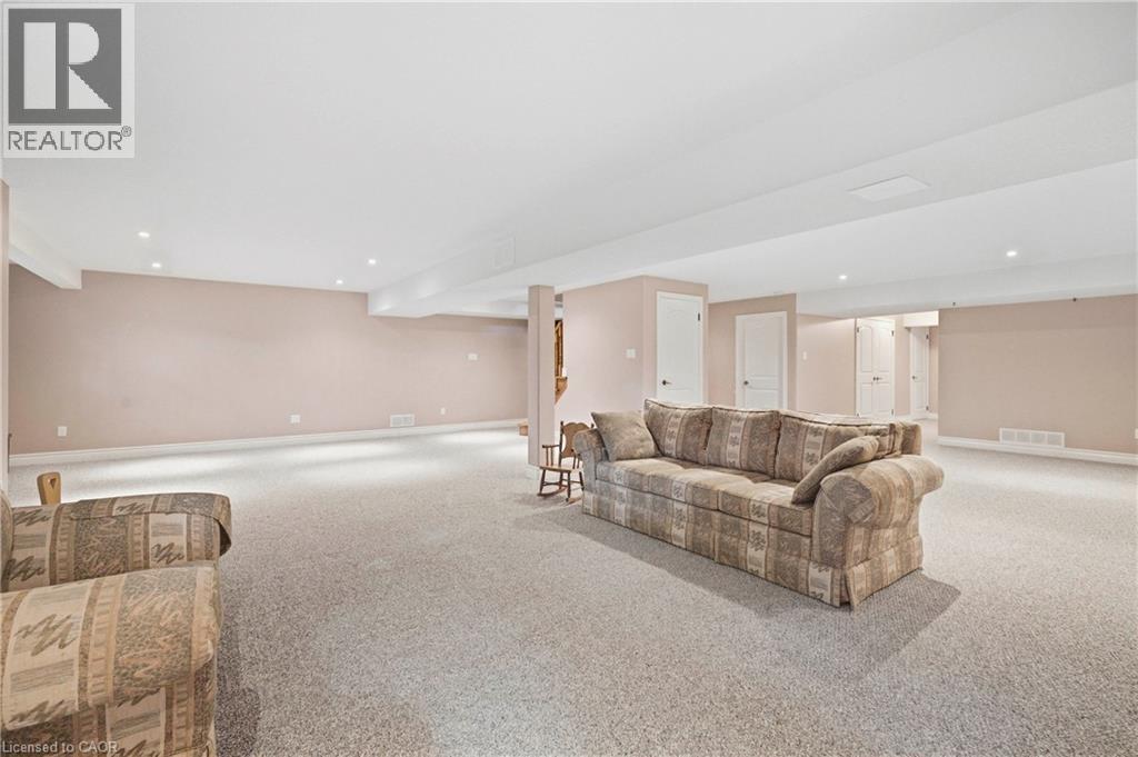 12 WELWOOD Avenue - 31