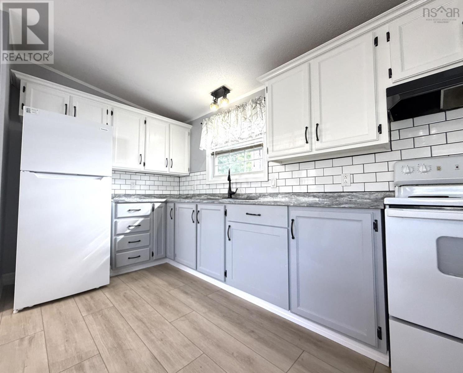24 Seventh Street - 10