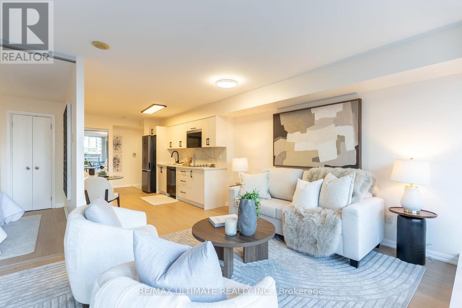 #627 111 ELIZABETH STREET - 16