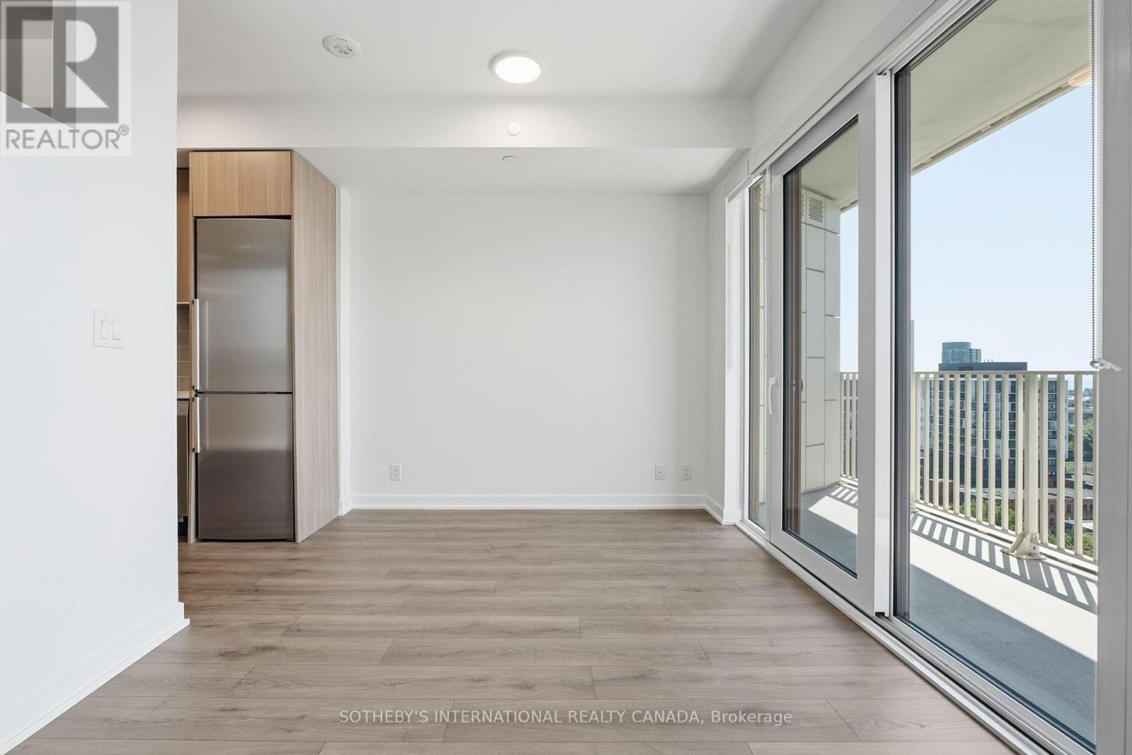 88 Bathurst Street — photo 16