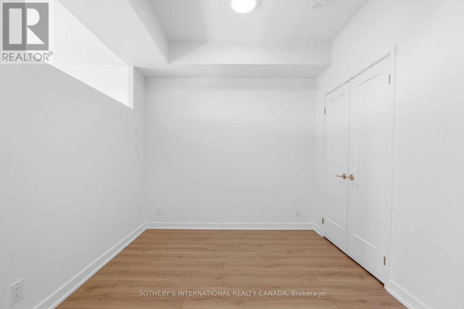 88 Bathurst Street — photo 7