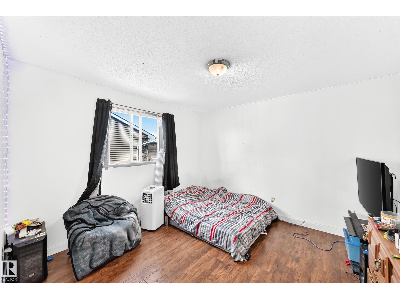 2415 145 Avenue NW, Fraser — photo 27 of 30: Property photo