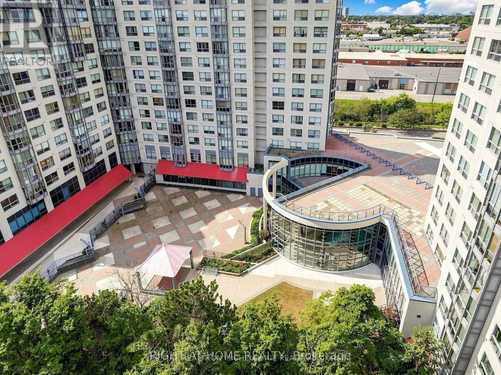 1470 MIDLAND AVENUE - 12