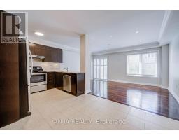 6 Expedition Crescent, Whitchurch Stouffville, ON L4A0T1 Photo 9