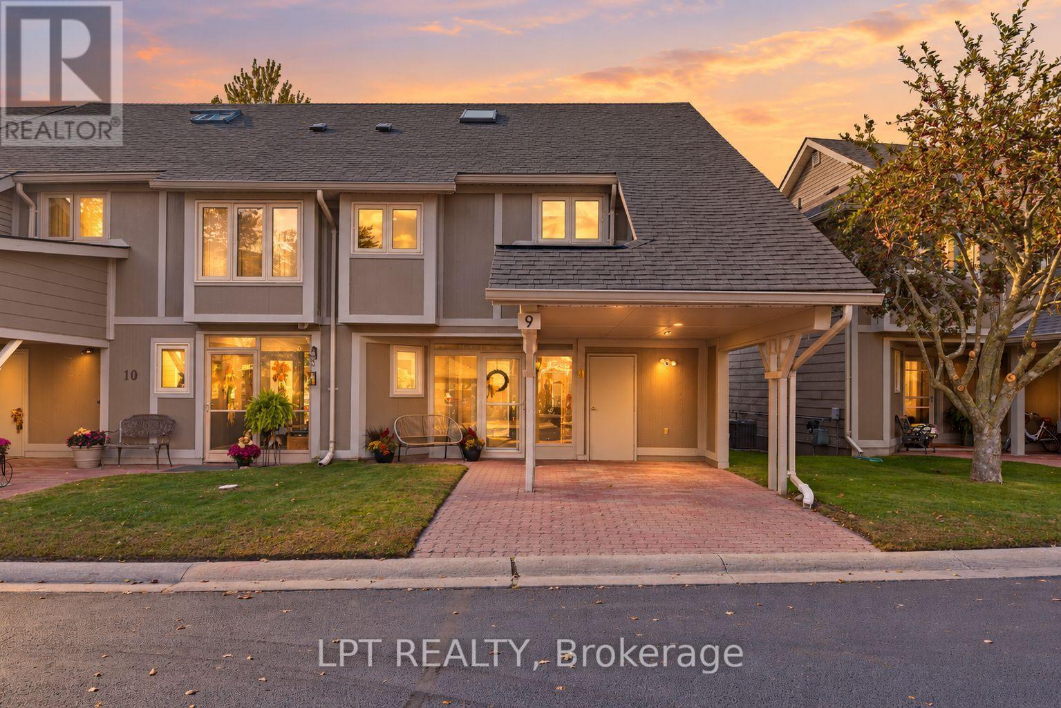 9 Davy Point Circle, Georgina, ON photo 1