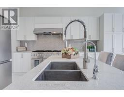 27 Hearthwood Gate, Whitchurch Stouffville, ON L4A4X1 Photo 18