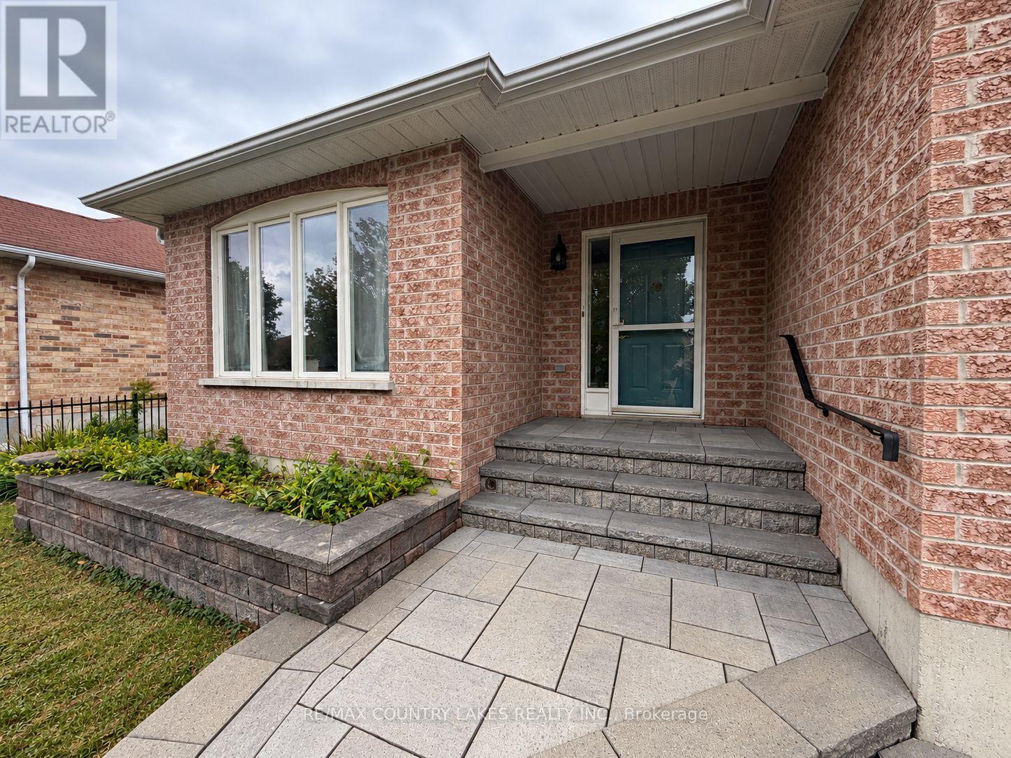 43 ELMWOOD AVENUE - 3