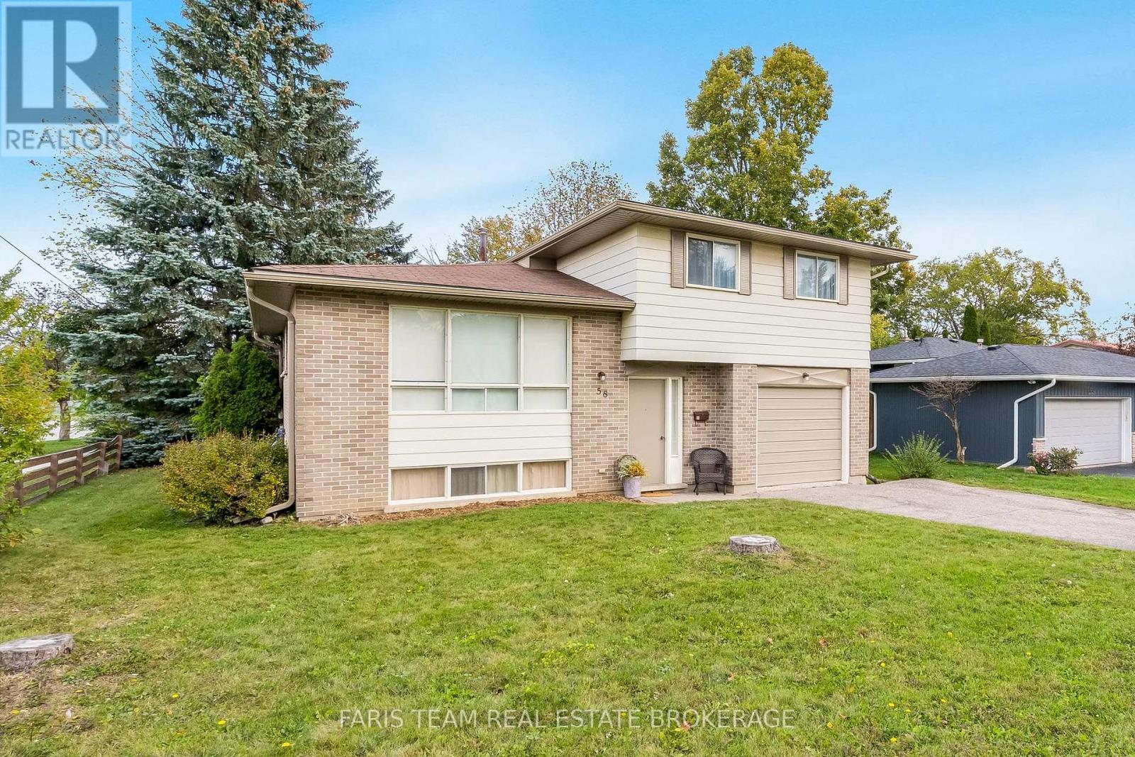 58 Steel Street, Barrie, ON