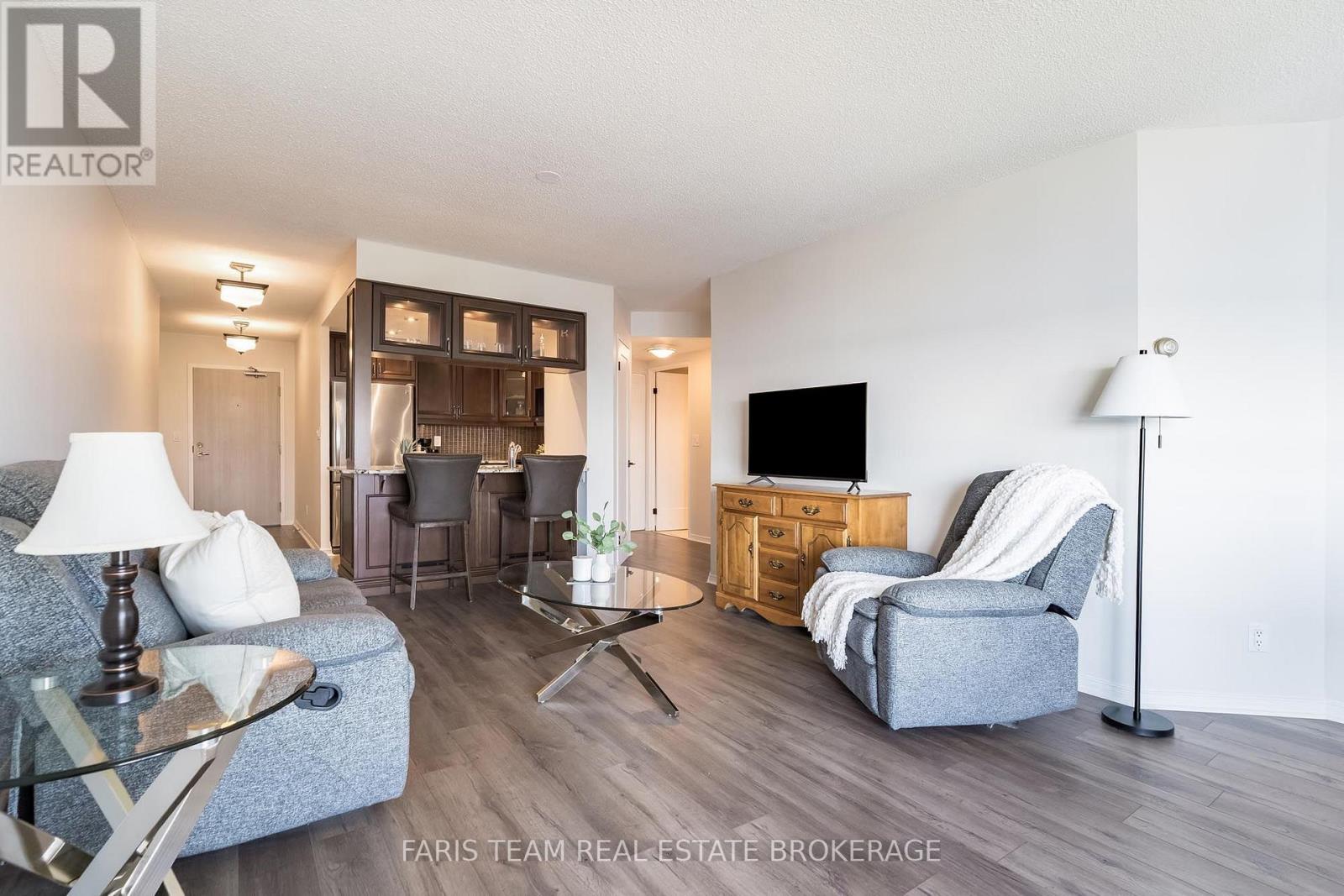 1508- 150 Dunlop Street East, Barrie, ON photo 7