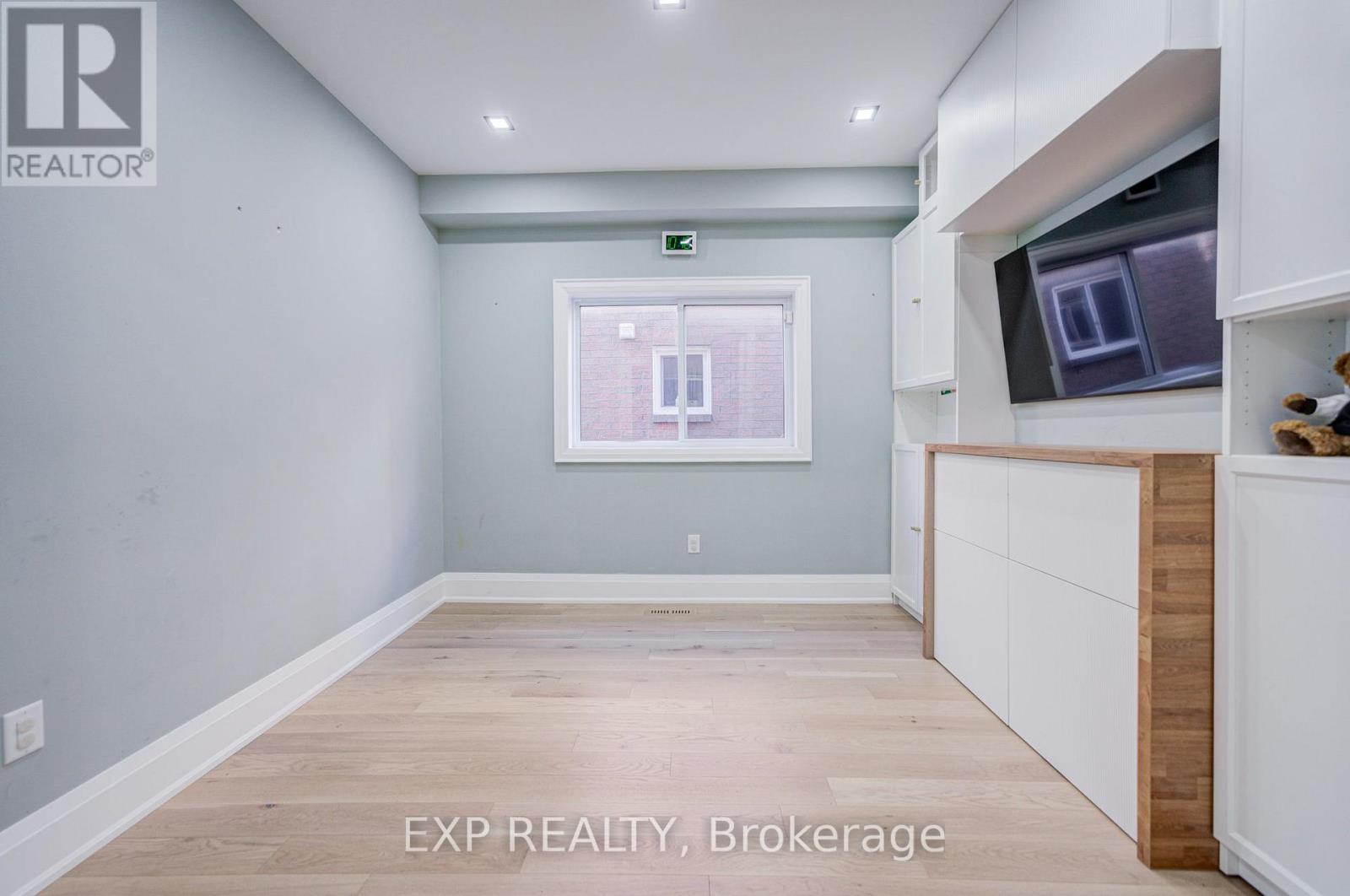 779 MCLAREN STREET - 21