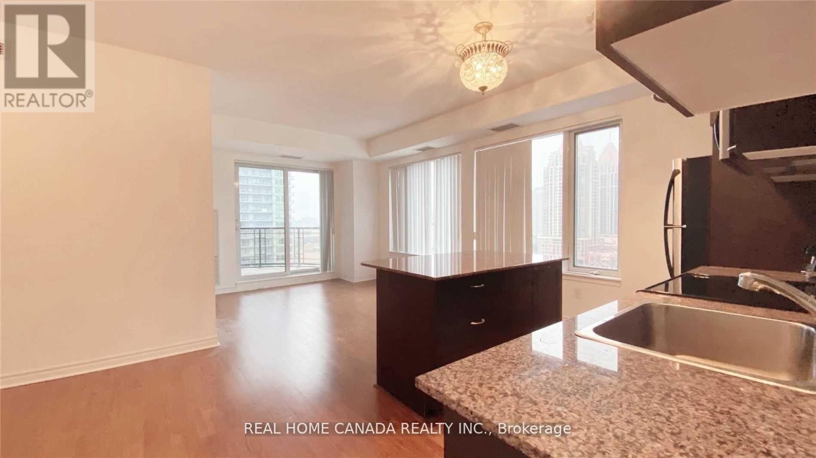 1305- 385 Prince Of Wales Drive, Mississauga, ON photo 4