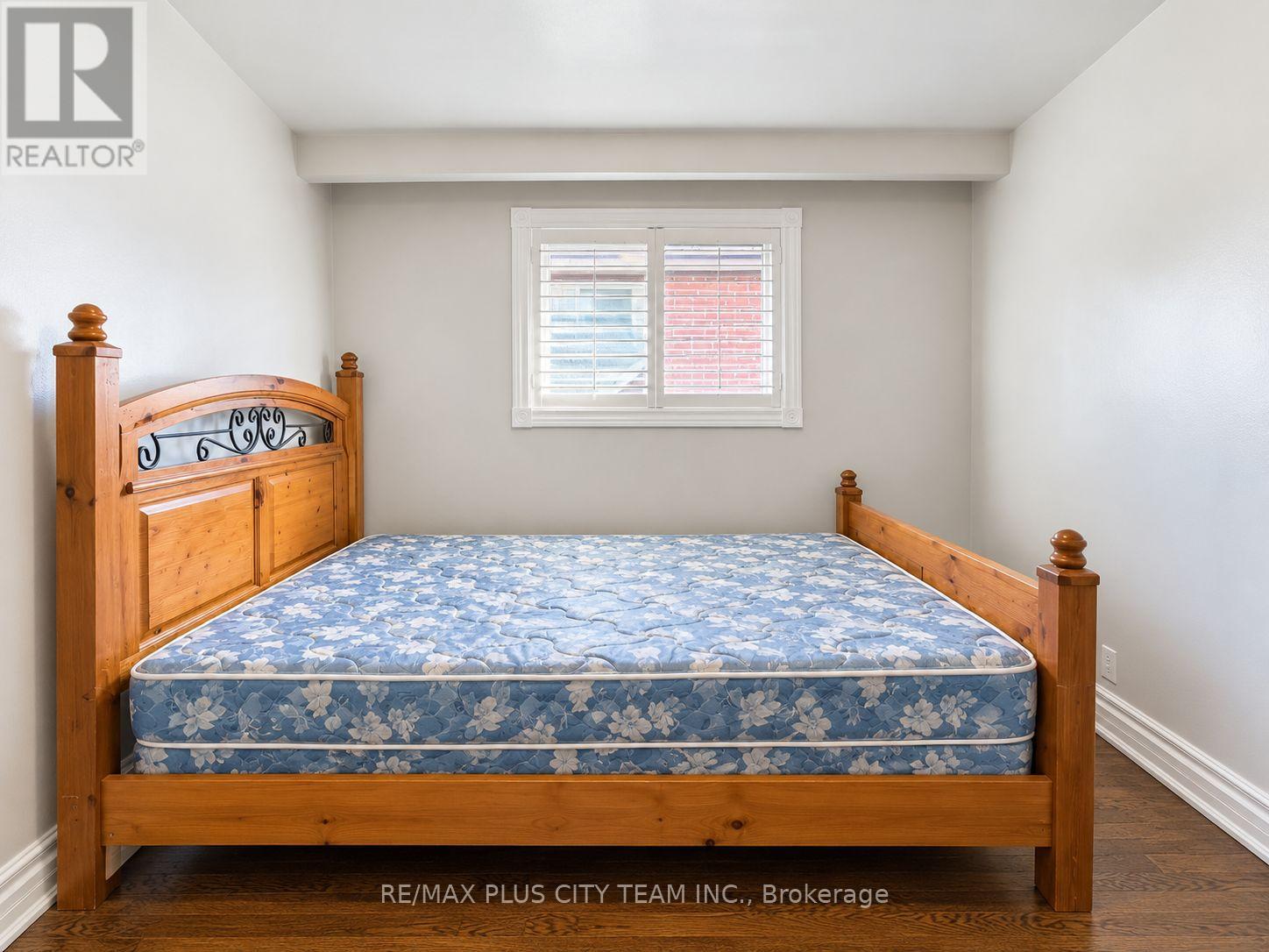 50 Blossom Crescent — photo 12