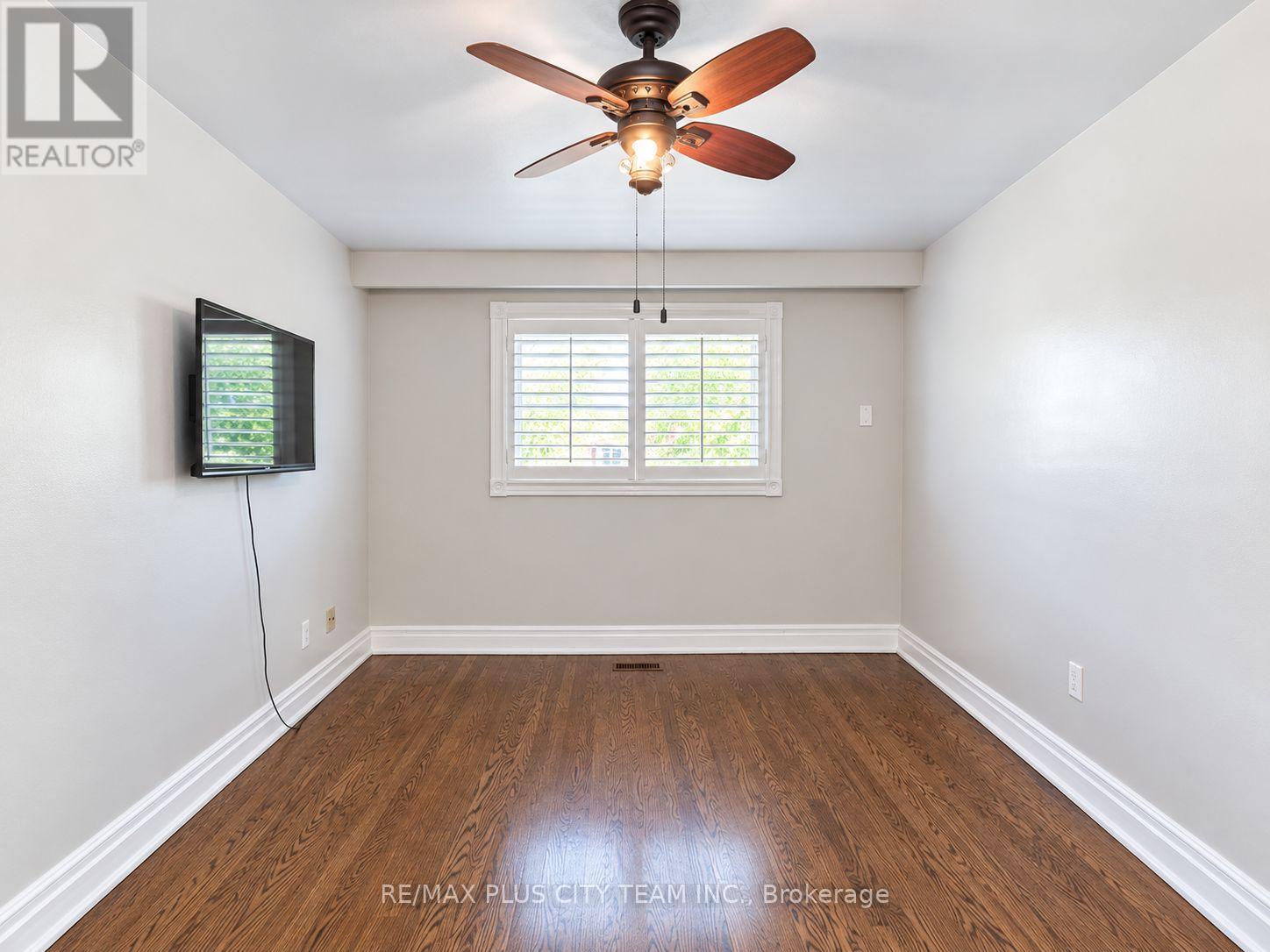 50 Blossom Crescent — photo 21