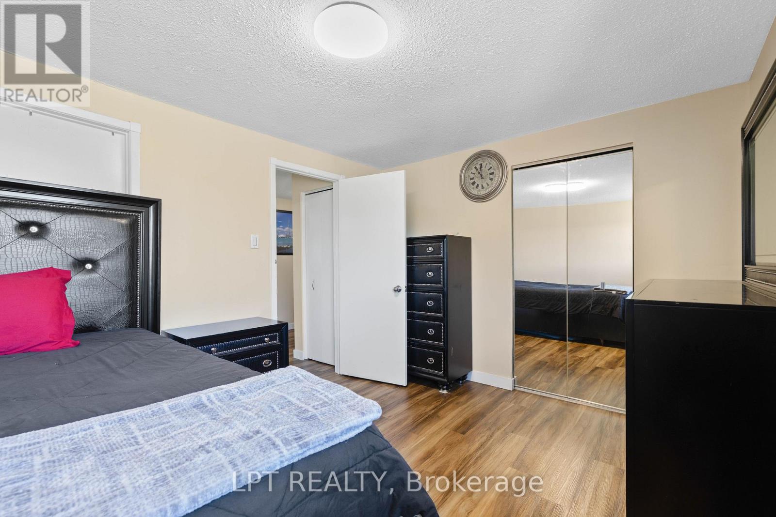 102 The Country Way, Kitchener, ON photo 15