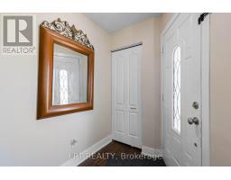Bedroom 3 - 102 The Country Way, Kitchener, ON N2E2K8 Photo 6