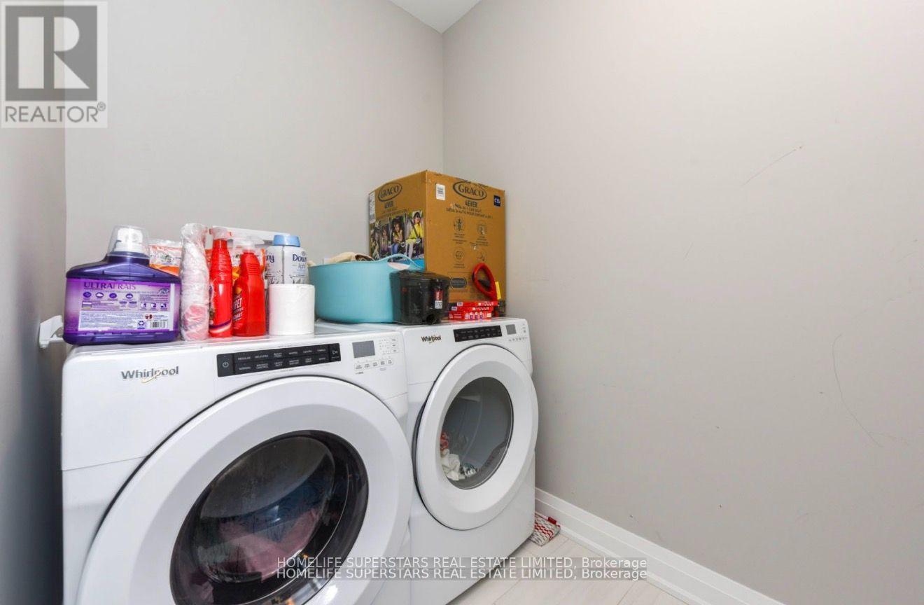 #403 71 WYNDHAM STREET S - 14
