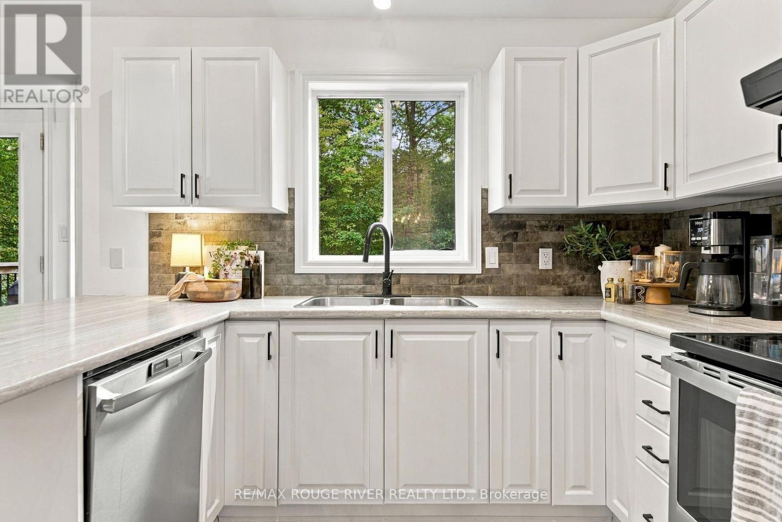 13643 Little Lake Road, Cramahe, ON photo 13