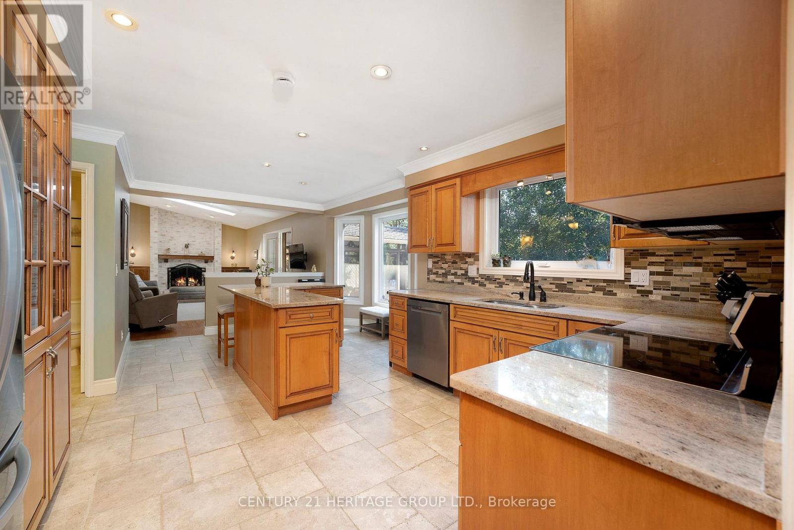 121 SOUTH RIVERVIEW DRIVE - 14