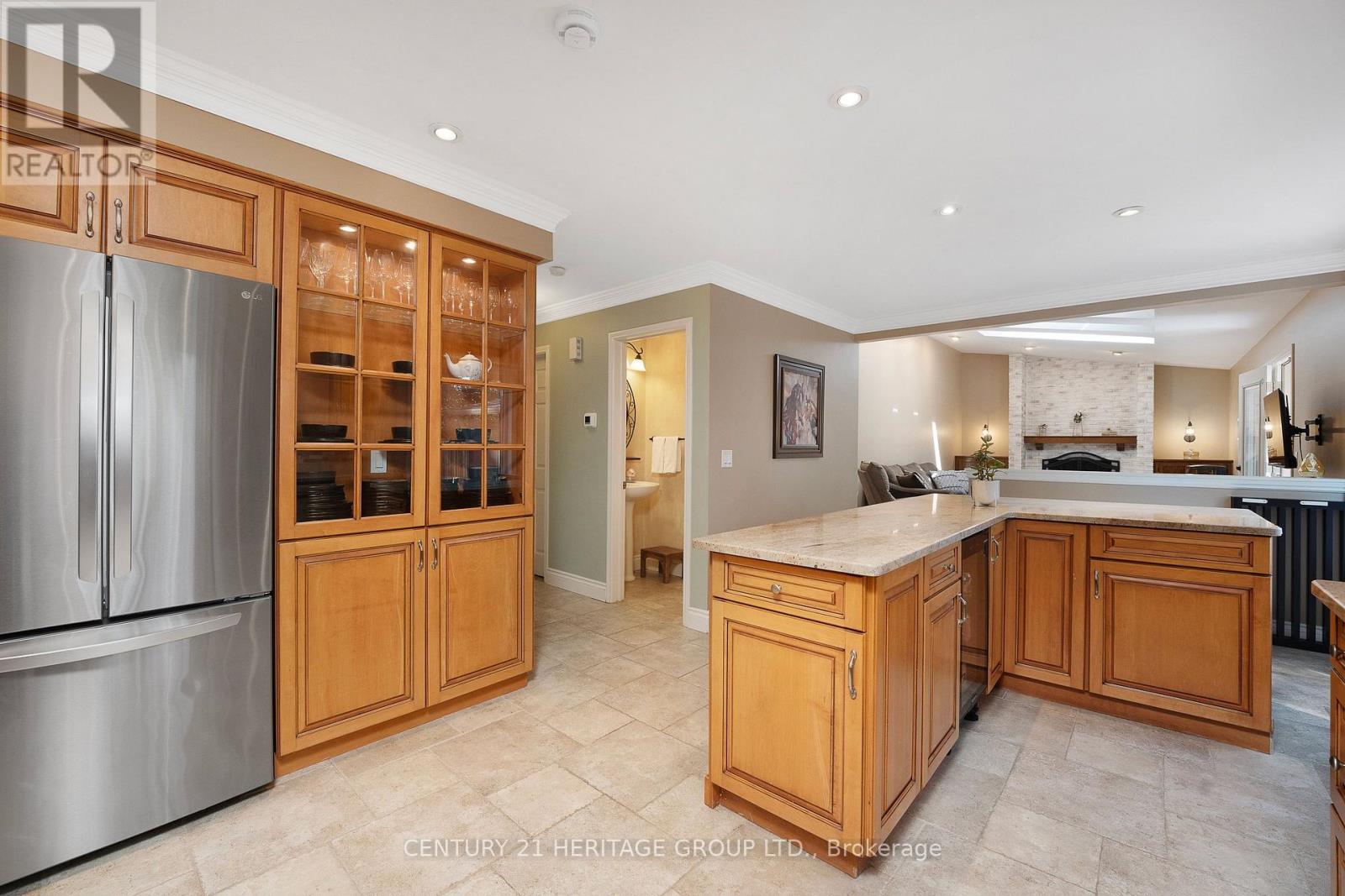 121 SOUTH RIVERVIEW DRIVE - 17