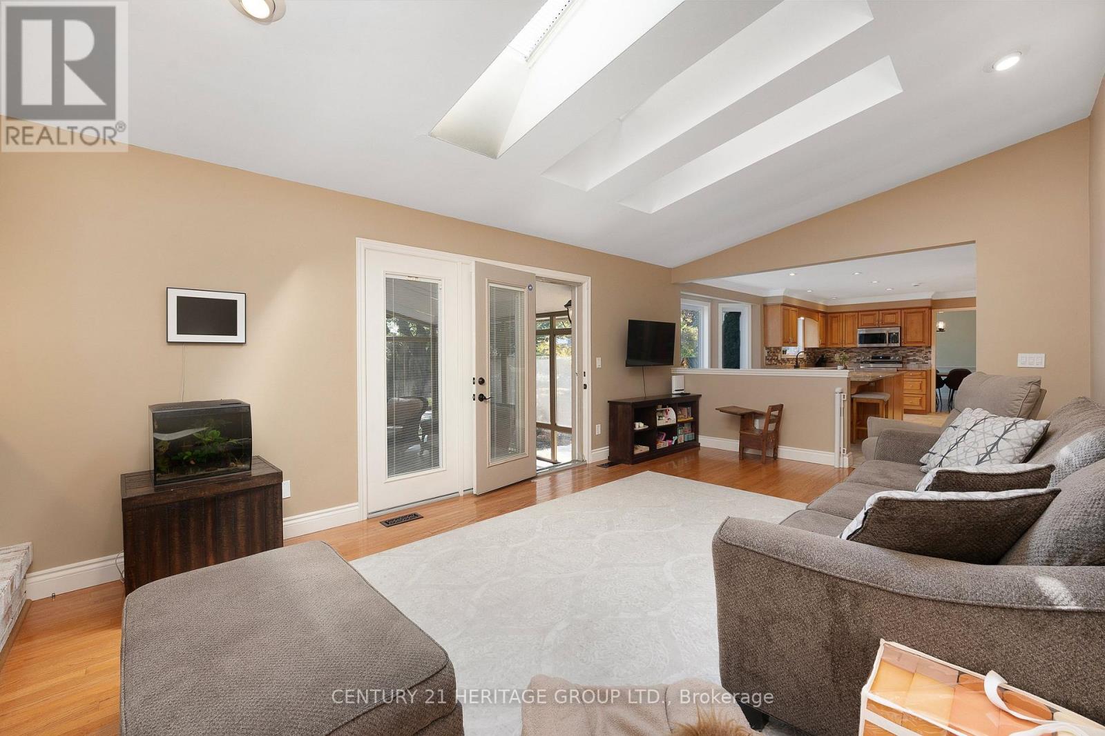 121 SOUTH RIVERVIEW DRIVE - 20