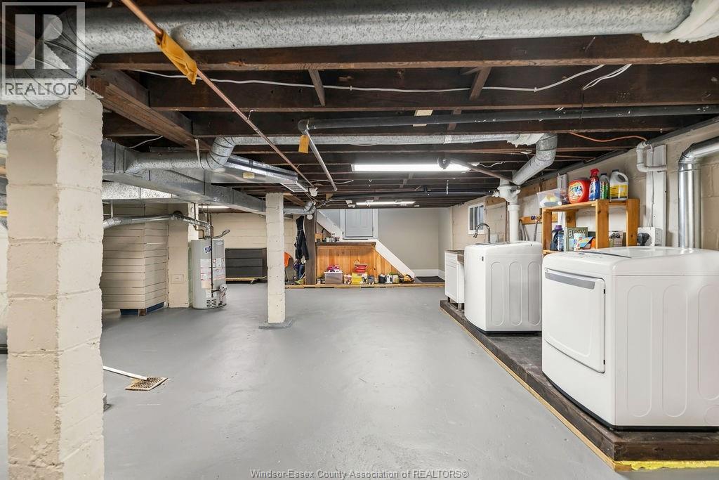 1248 GLADSTONE AVENUE - 25