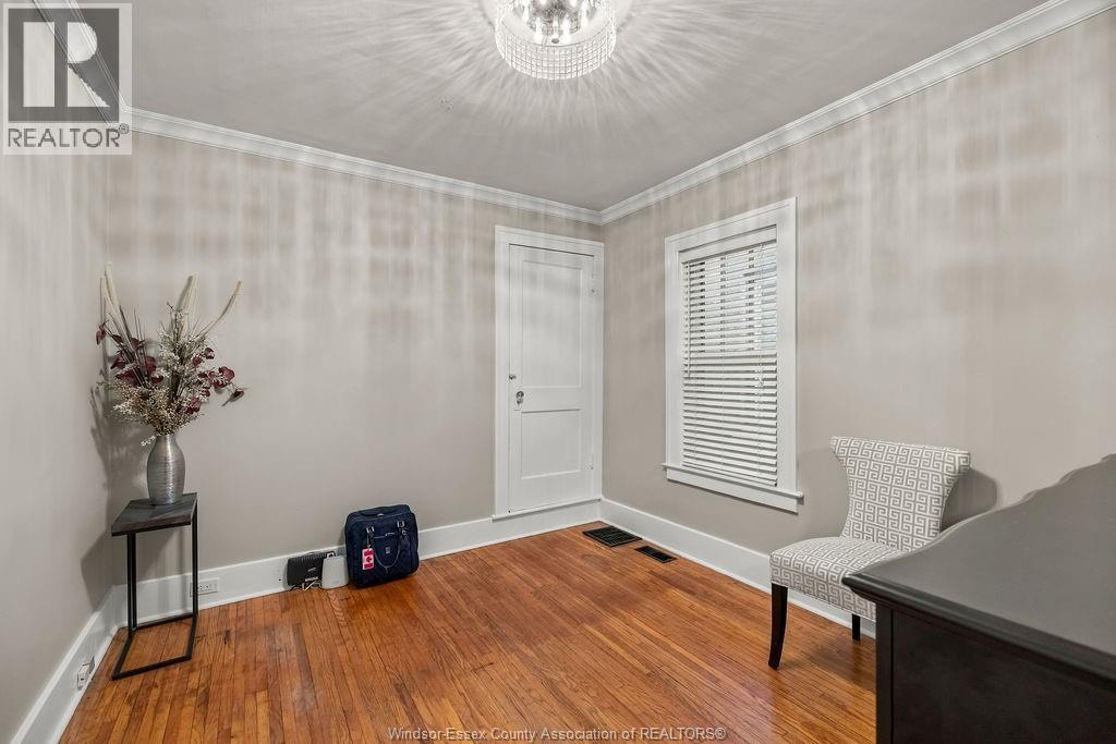 1248 GLADSTONE AVENUE - 17