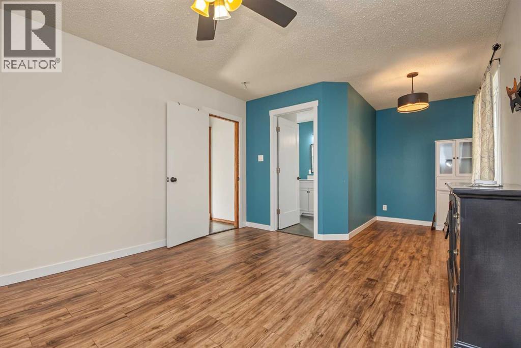 9907 85 Avenue - 17