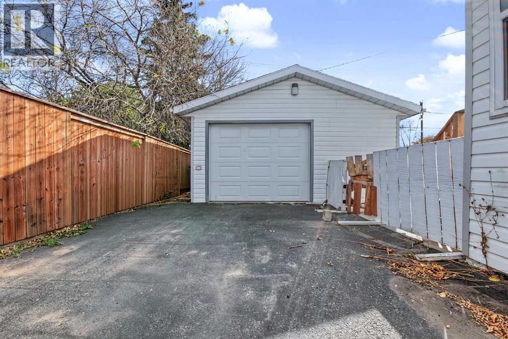 9907 85 Avenue - 3