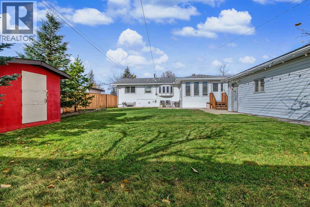 9907 85 Avenue - 31