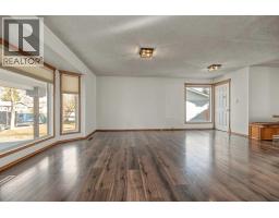 3pc Bathroom - 9907 85 Avenue, Grande Prairie, AB T8V0A1 Photo 6