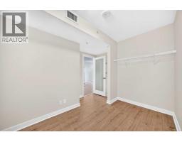 502, 30 Brentwood Common NW - photo 9