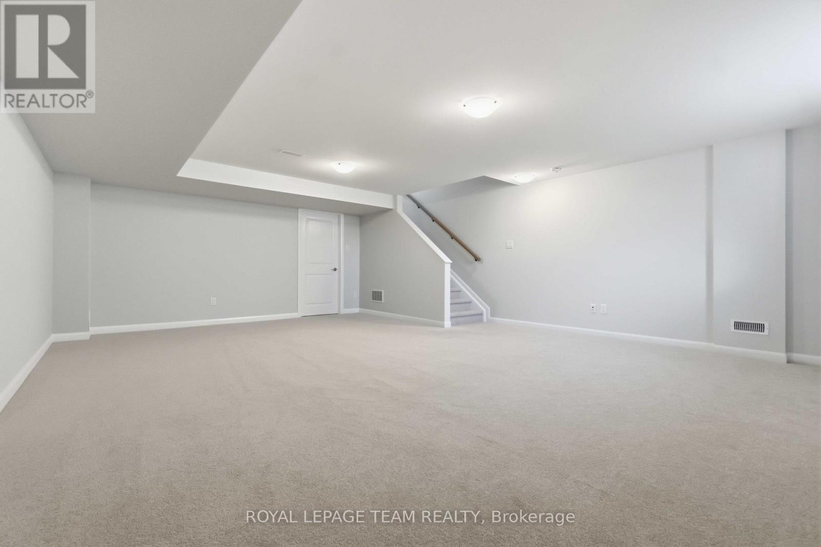 837 Eileen Vollick Crescent — photo 29