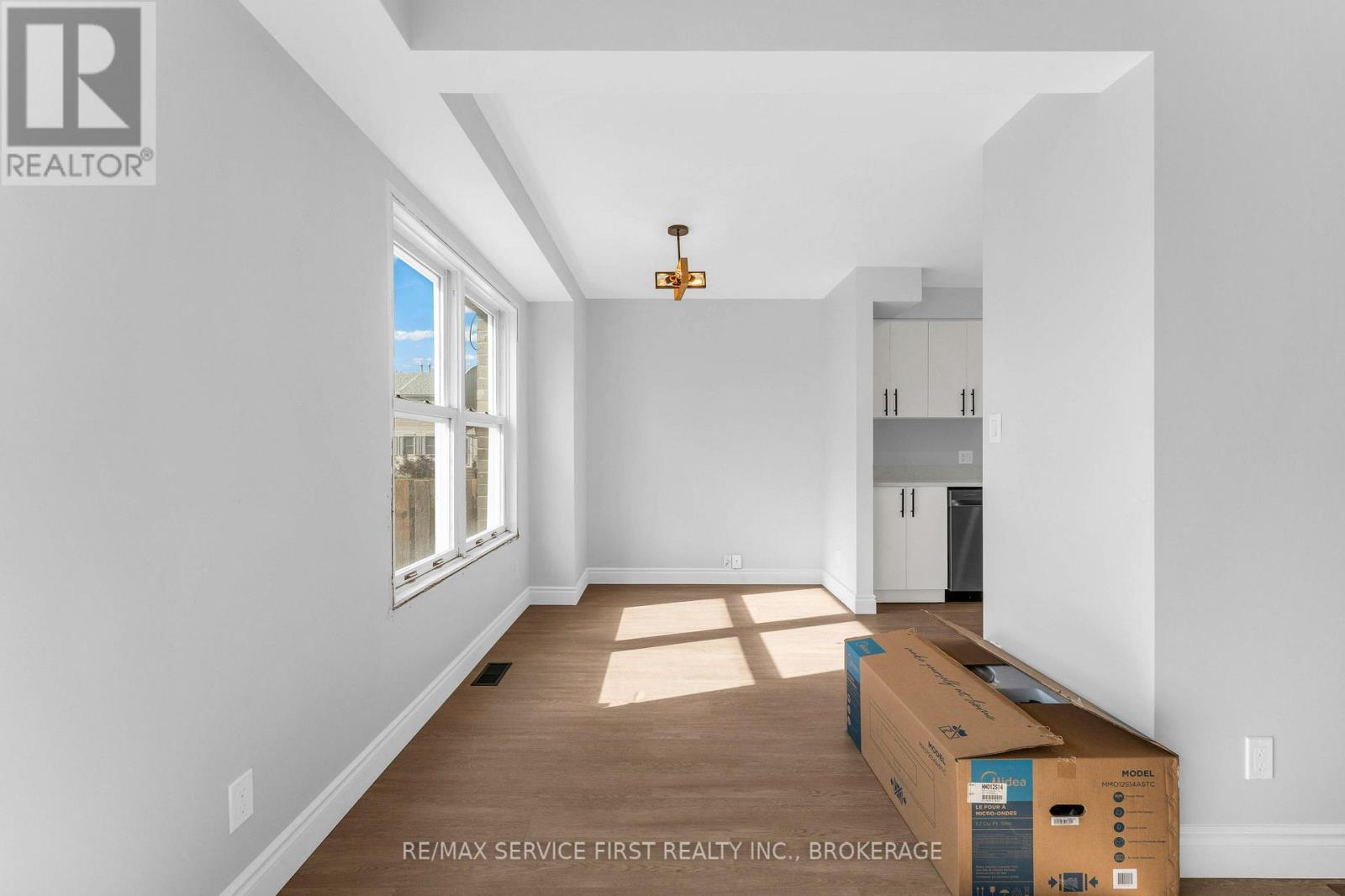 363 WATERLOO DRIVE - Image 12