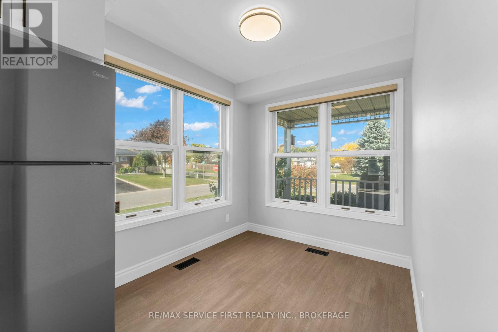 363 WATERLOO DRIVE - Image 16