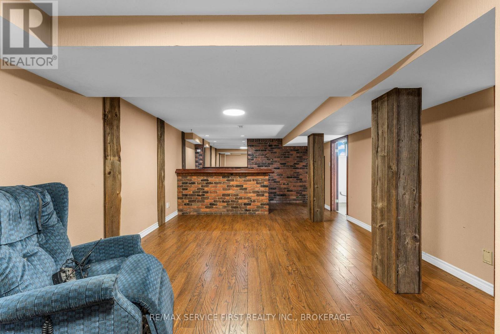 363 WATERLOO DRIVE - 20