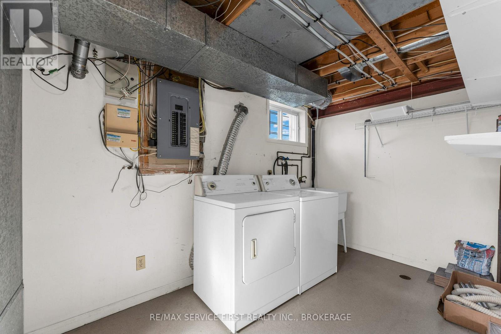 363 WATERLOO DRIVE - 23