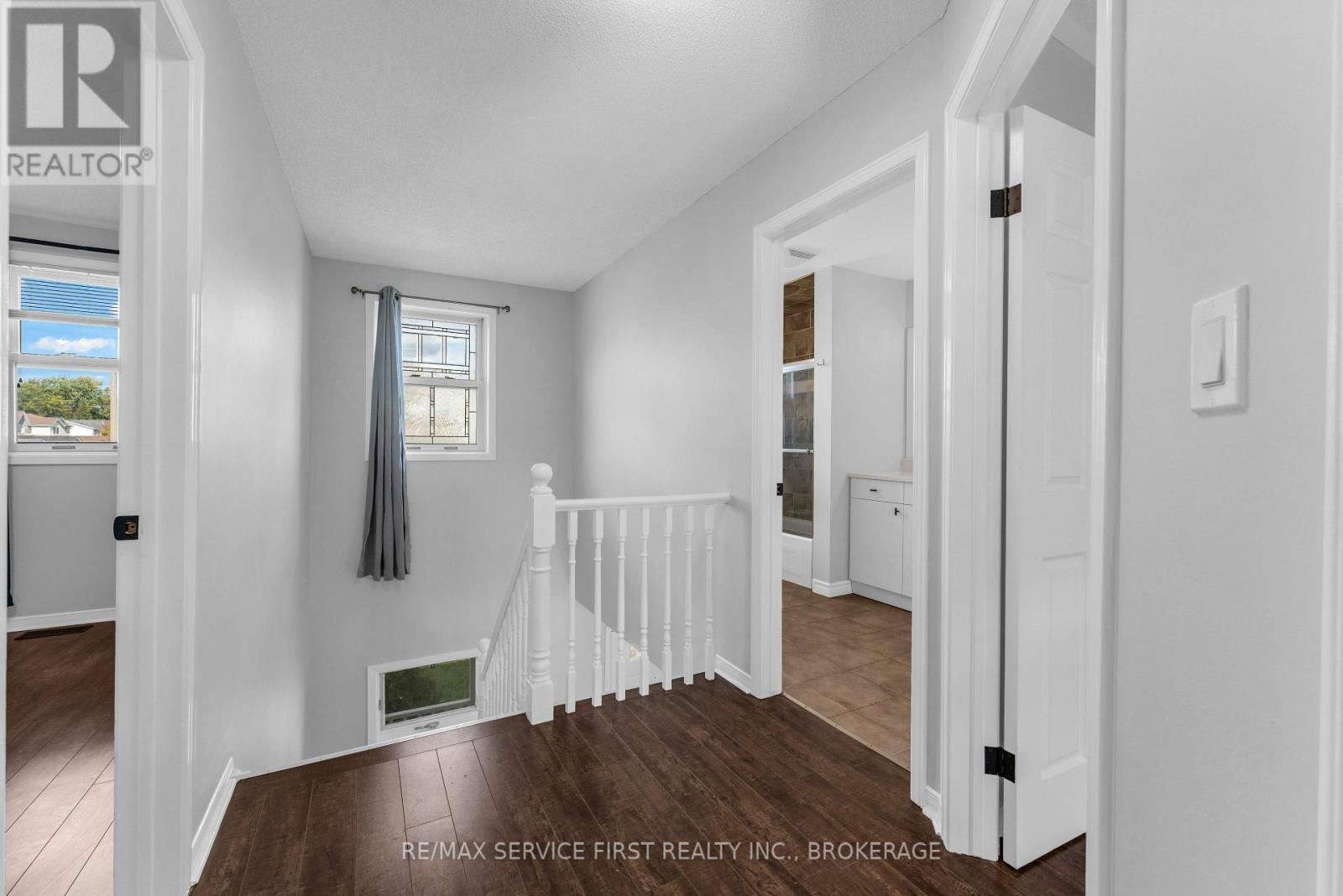 363 WATERLOO DRIVE - 27