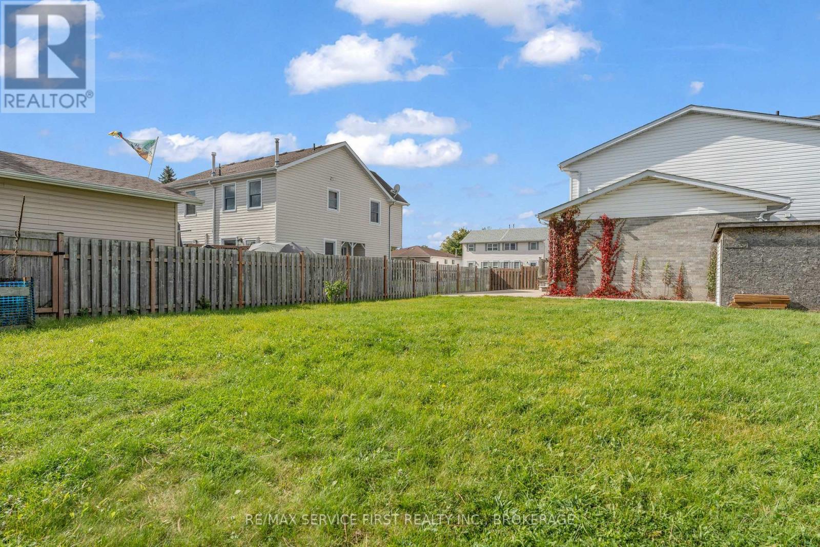 363 WATERLOO DRIVE - 39