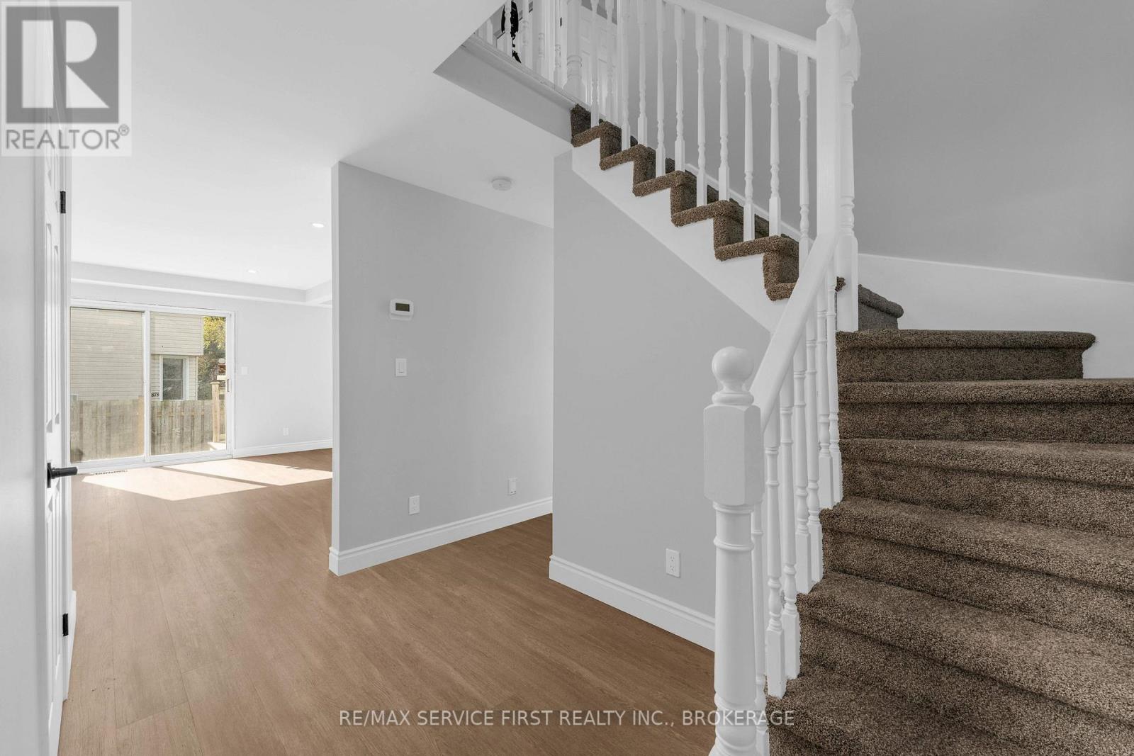 363 WATERLOO DRIVE - 6