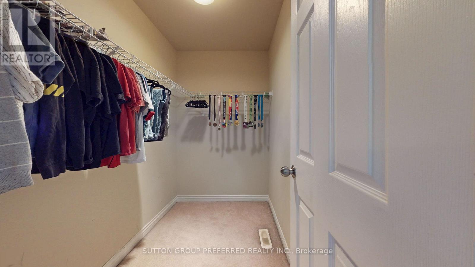 105 RICHMEADOW CRESCENT - 36
