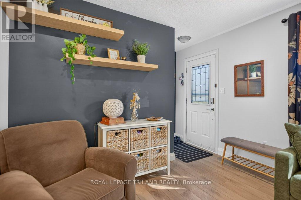 32 Sanders Court — photo 4