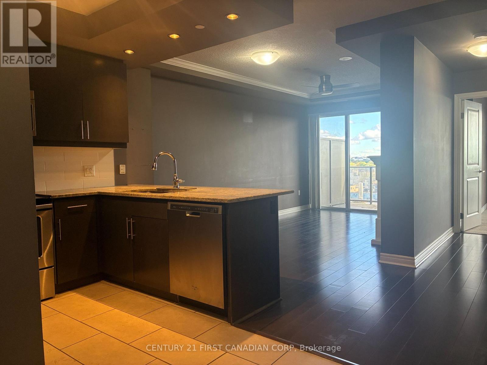 330 Ridout Street North — photo 2