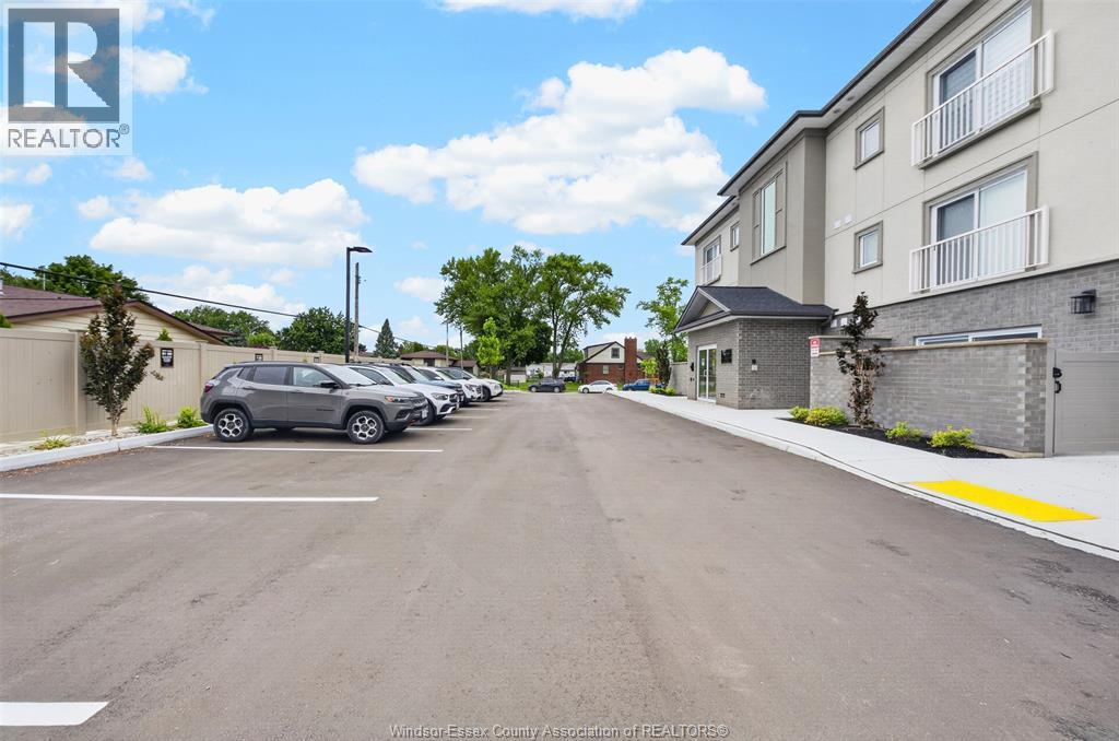 #202B 215B LESPERANCE ROAD - Image 40