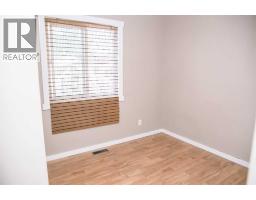 5, 8205 98 Street, Peace River, AB T8S1A2 Photo 21