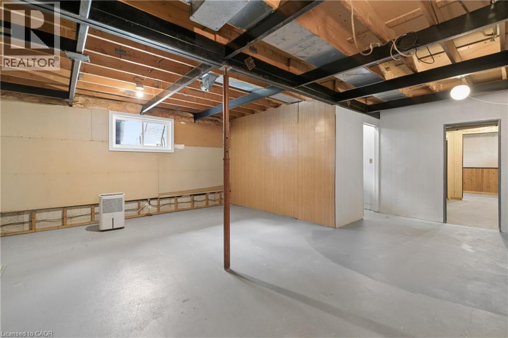 195 John Street South — photo 17