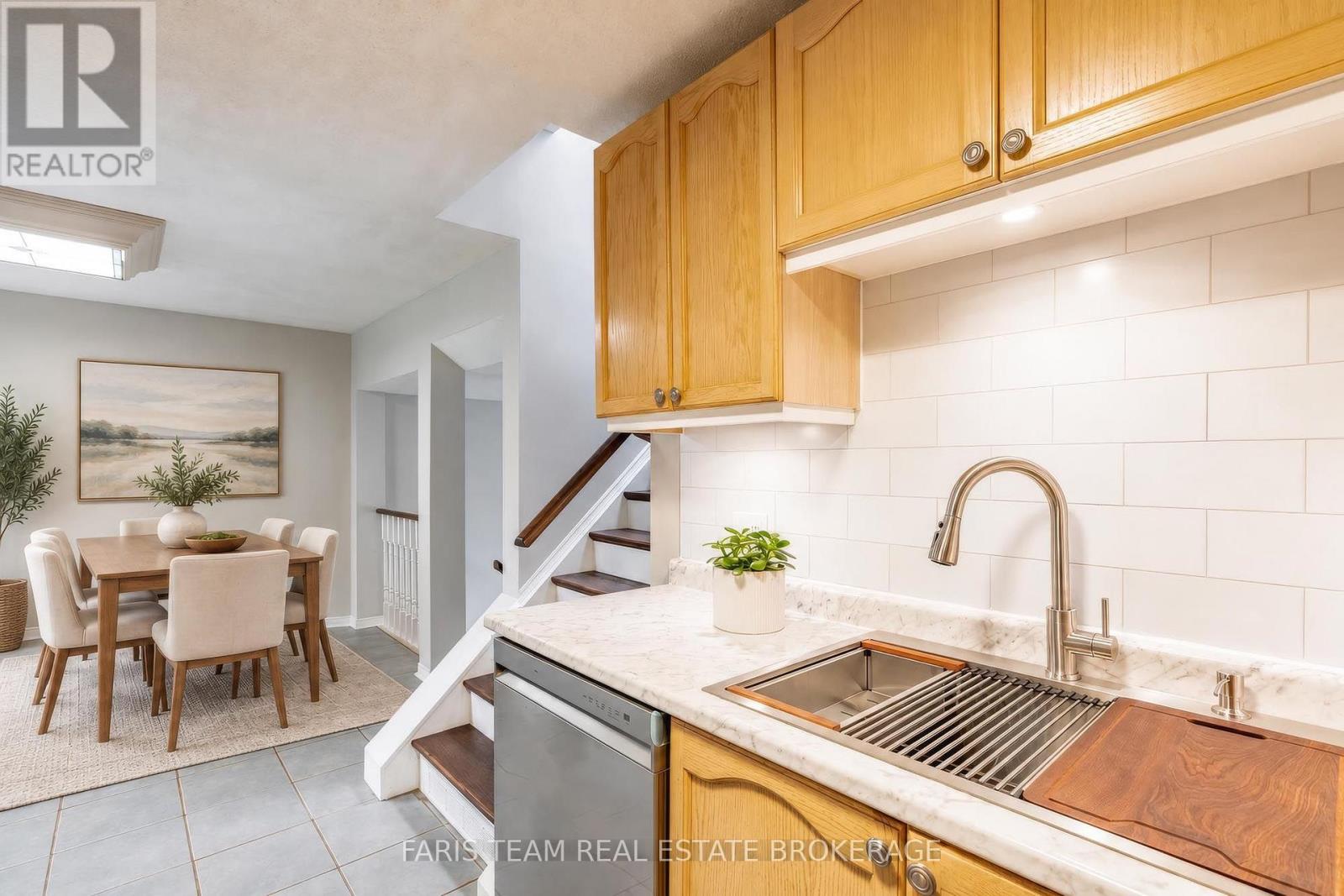 41 Seymour Crescent, Barrie, ON photo 6